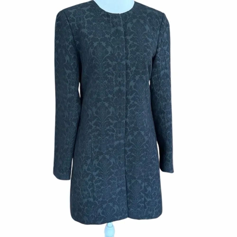 BB Dakota Black Jacquard hidden button front coat size Small